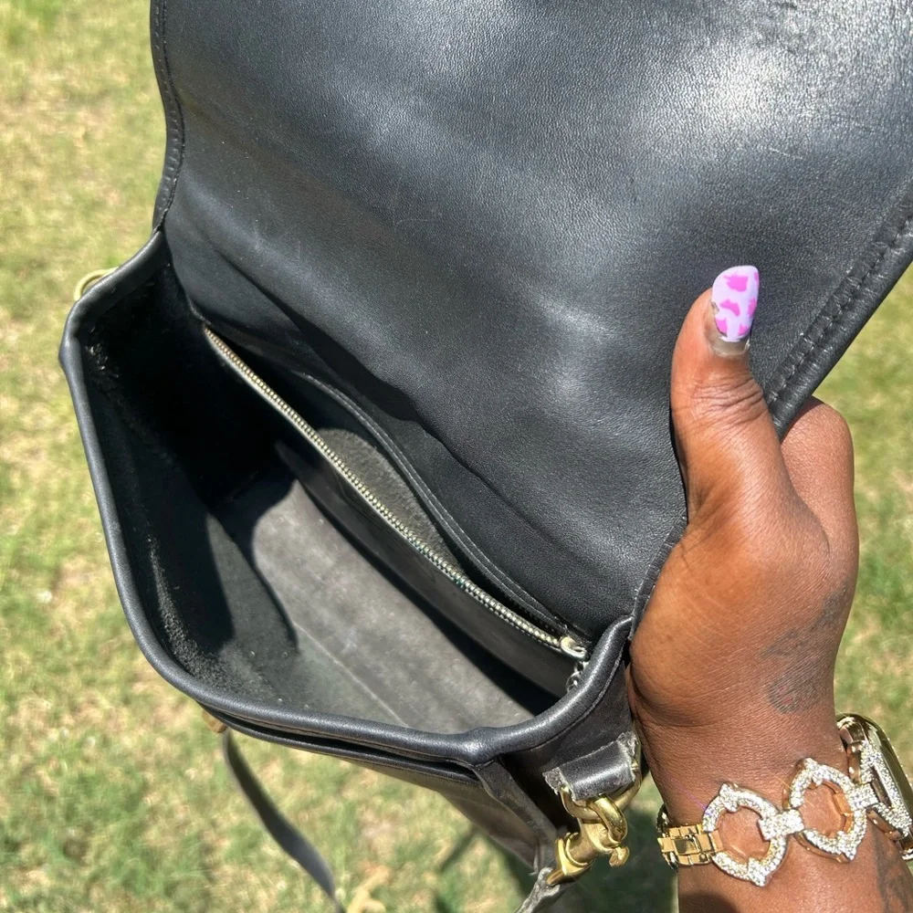 🚨SOLD🚨 Vintage Coach 1994 Black Court Top Handle Leather Crossbody Bag - Picture 6 of 6